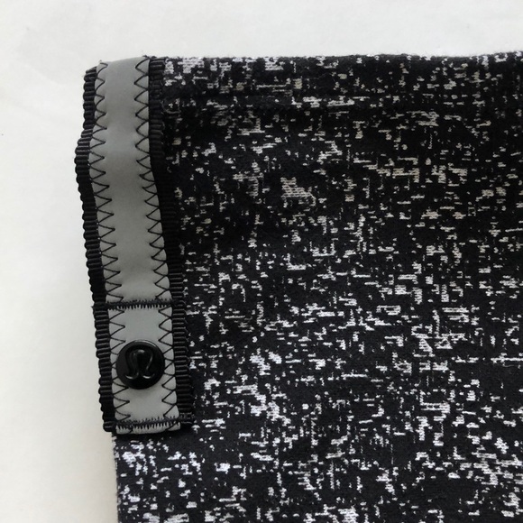 Lululemon Athletica Vinyasa Wrap - Picture 8 of 8